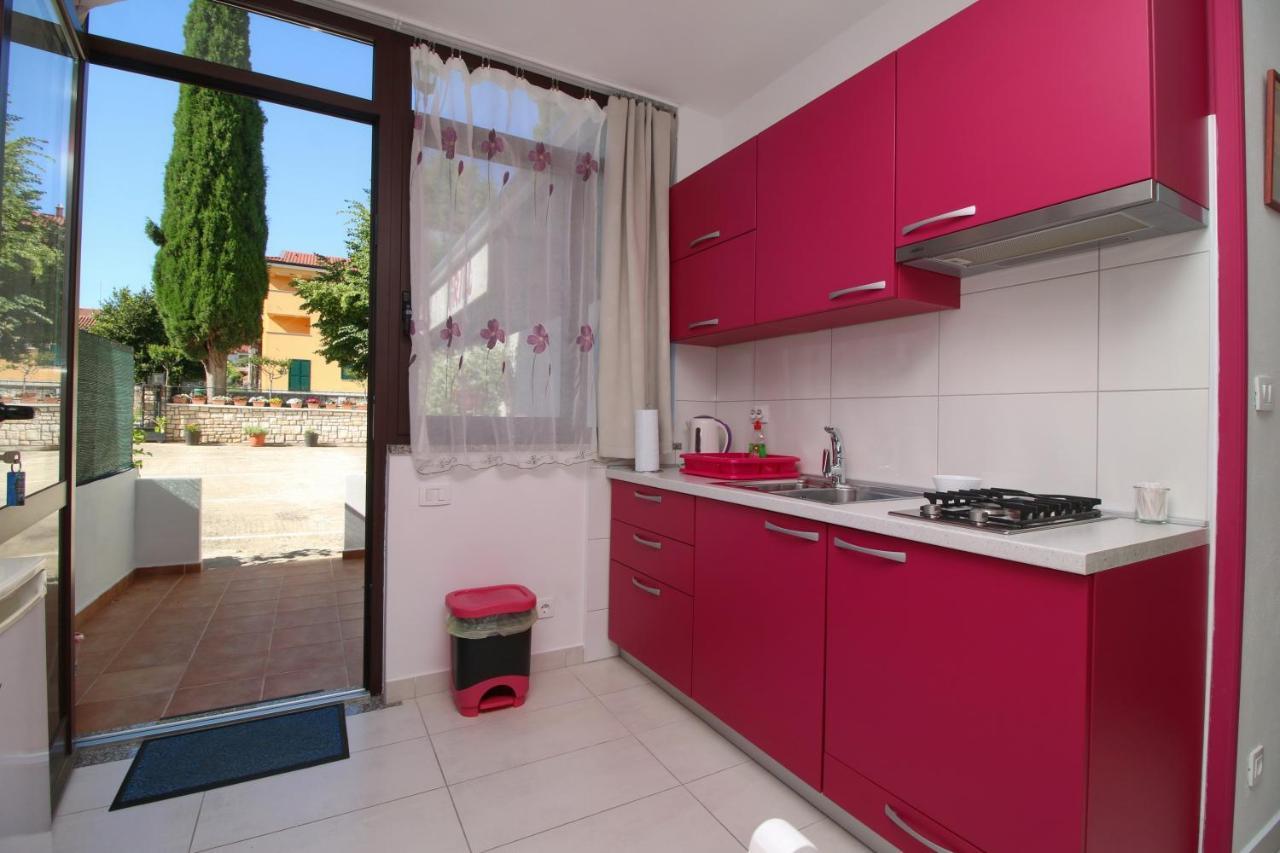 Apartment Svid โรวีน ภายนอก รูปภาพ