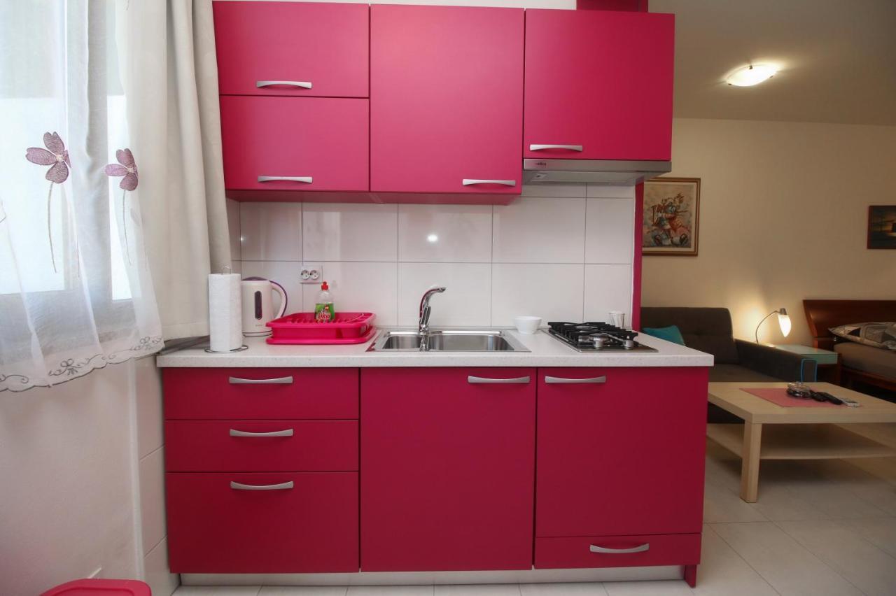 Apartment Svid โรวีน ภายนอก รูปภาพ