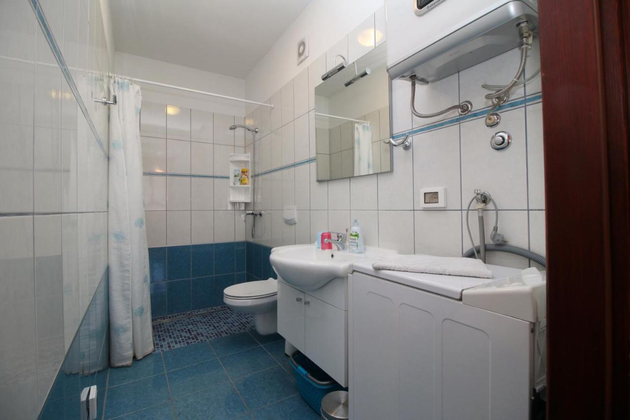 Apartment Svid โรวีน ภายนอก รูปภาพ