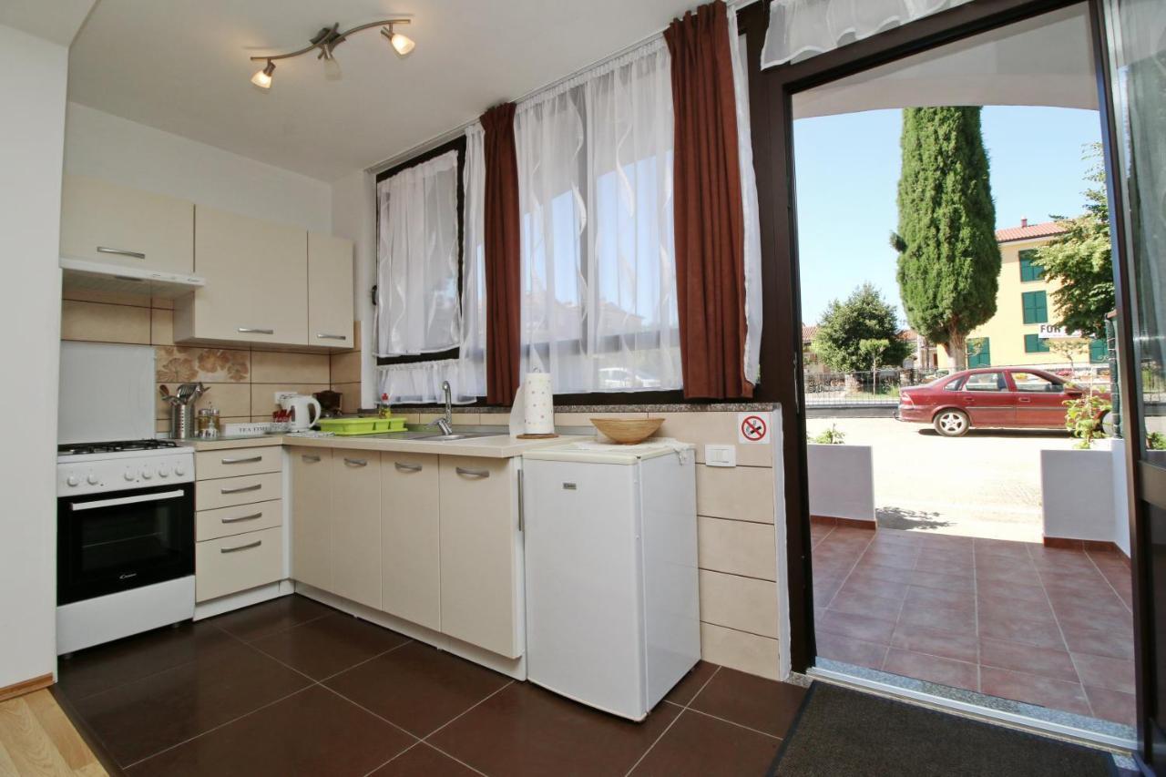 Apartment Svid โรวีน ภายนอก รูปภาพ