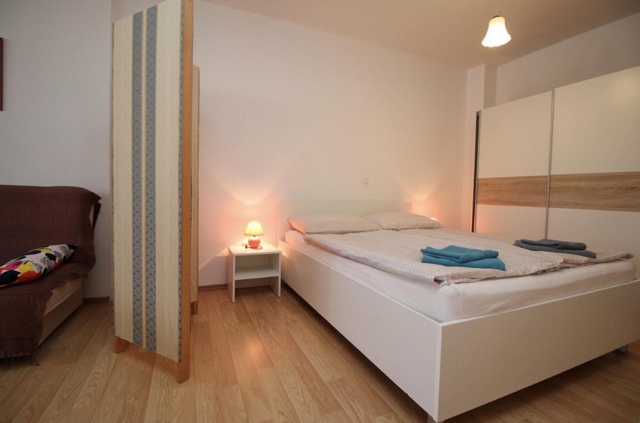 Apartment Svid โรวีน ภายนอก รูปภาพ