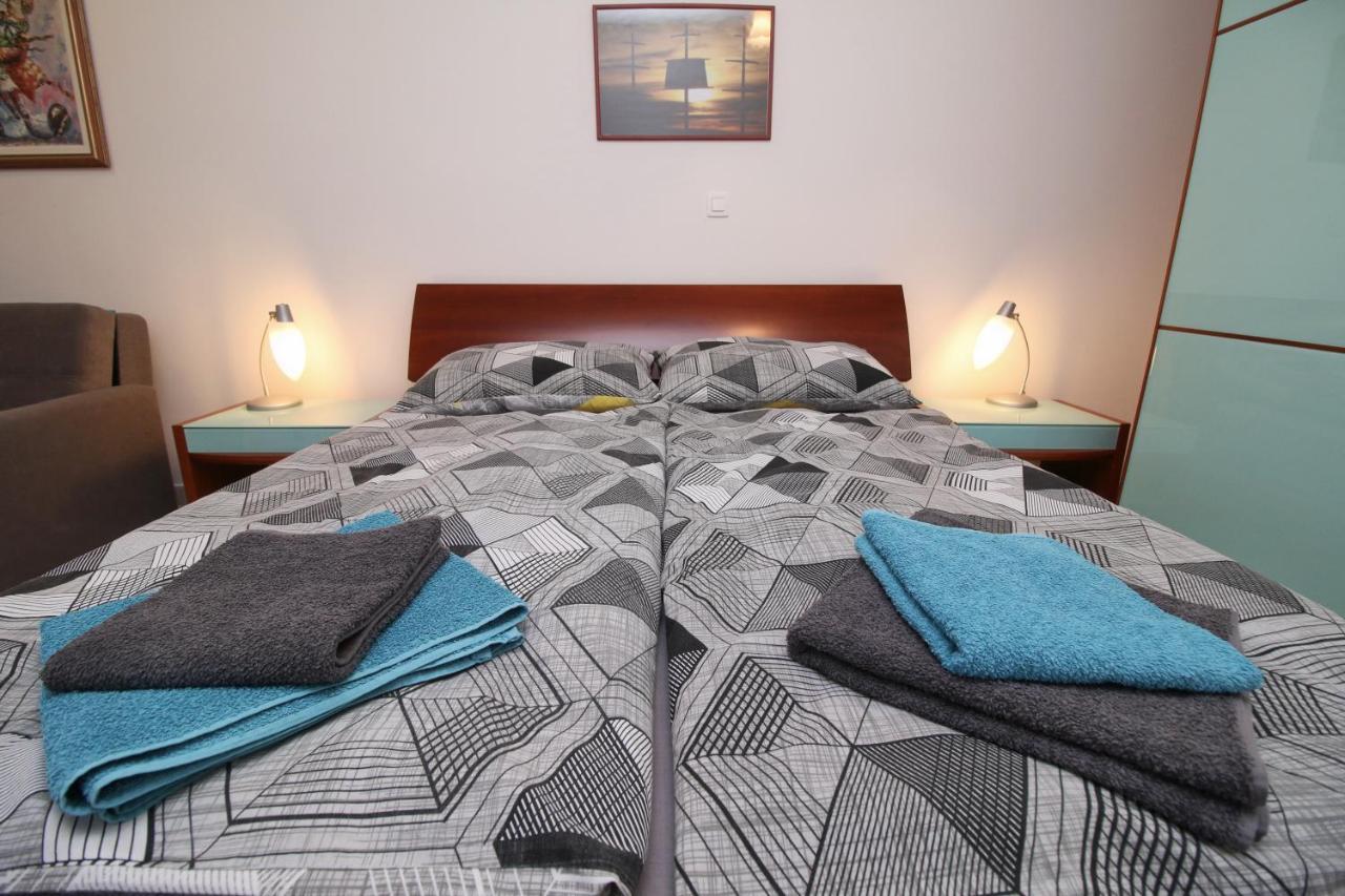 Apartment Svid โรวีน ภายนอก รูปภาพ
